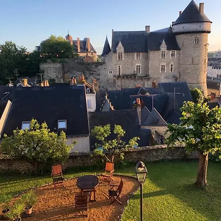 Le Logis Du Vassal Bed & Breakfast *