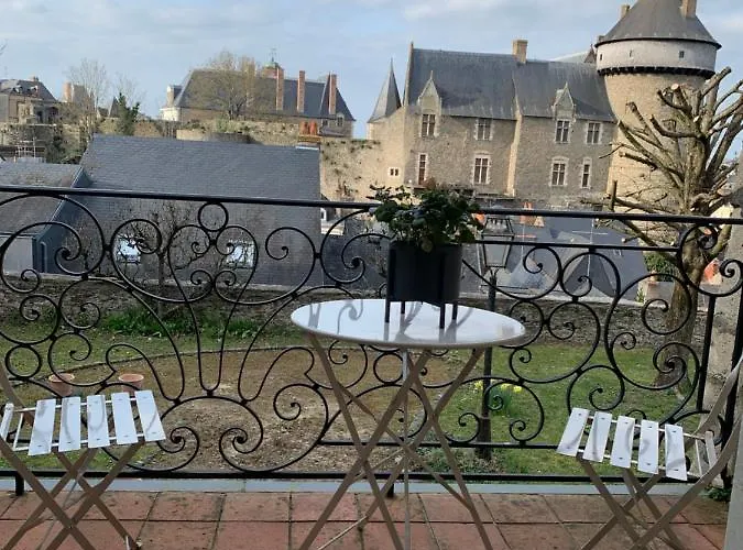 Le Logis Du Vassal Laval